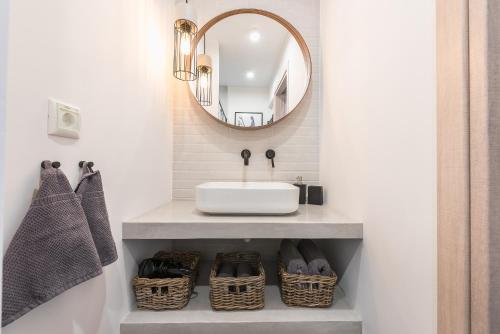 Gallery image of "SunBow Olive"- Boutique Apartment in Dowtown Athens in Athens