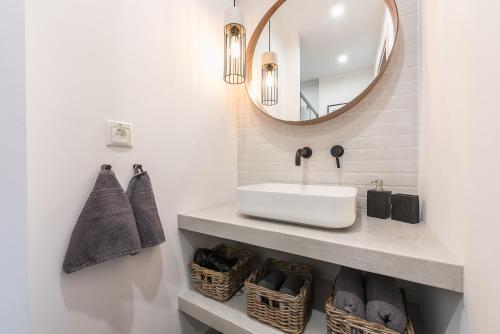 "SunBow Olive"- Boutique Apartment in Dowtown Athens