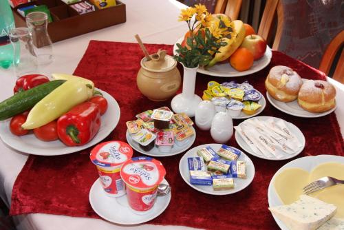 ホテルの敷地内または近くでの食事または食べ物