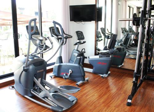 Fitness centrum a/nebo fitness zařízení v ubytování Weekender Resort