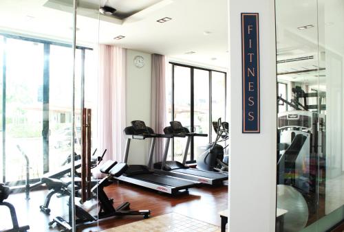 Fitness centrum a/nebo fitness zařízení v ubytování Weekender Resort
