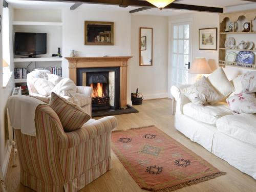A seating area at Hillcroft Cottage 