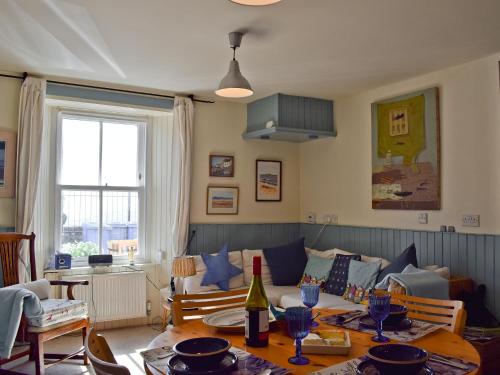 A restaurant or other place to eat at The Blue Cottage @ Cellardyke 