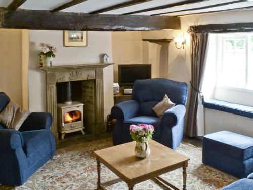 A seating area at Oakdene Cottage 