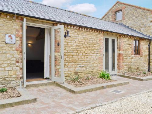 The building where the vacation home is located 