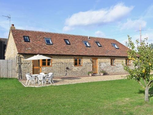 The building where the vacation home is located 