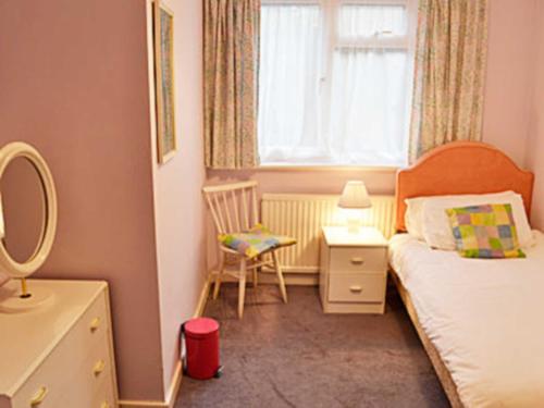 A bed or beds in a room at Fisherbeck Park 