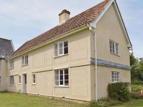 The building where the vacation home is located 