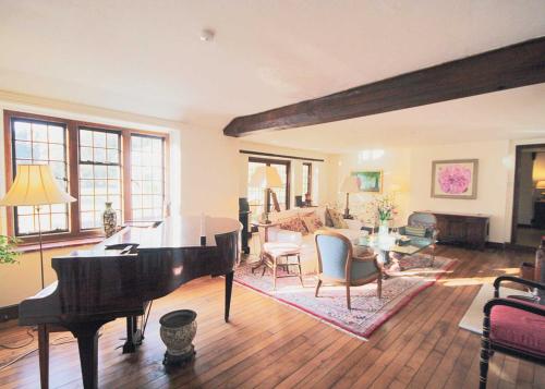 A seating area at Hobbis House 