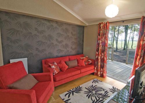 A seating area at Washburn Lodge 