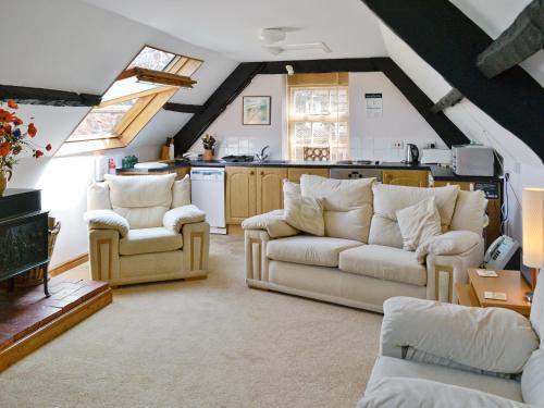 A seating area at Rosie'S Barn 