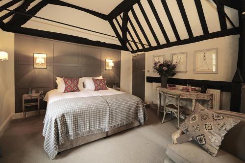 Gallery image of The Bull Hotel in Fairford