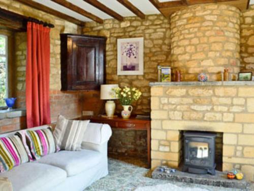 A seating area at Sundial Cottage 