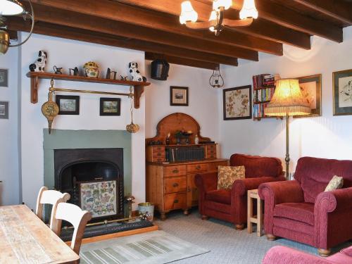 A seating area at Scarcroft Cottage 