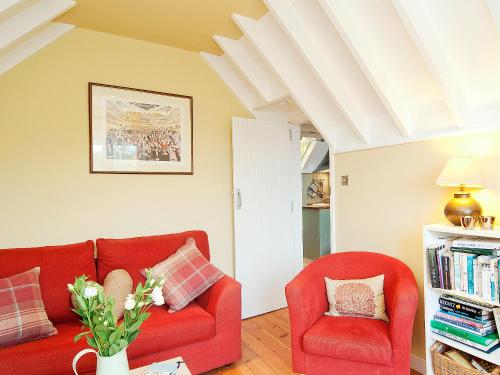 A seating area at Ouseside Cottage 