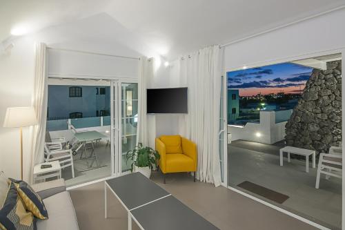 Rooms & Suites Princesa Sonia - Puerto del Carmen, Lanzarote - Near the Beach
