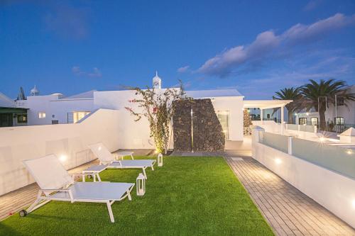 Rooms & Suites Princesa Sonia - Puerto del Carmen, Lanzarote - Near the Beach