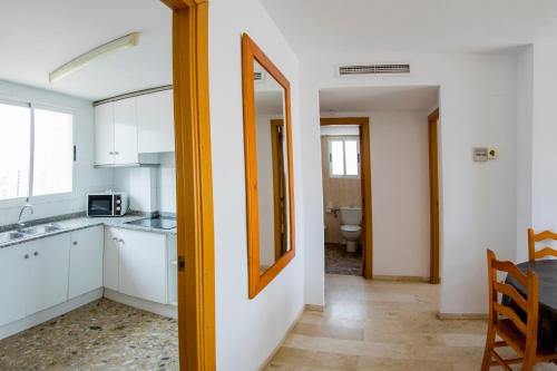 Kuchyň nebo kuchyňský kout v ubytování Apartamentos Turisticos Biarritz - Bloque I