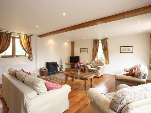 A seating area at Gumstalls Holiday Cottage 