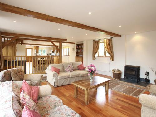 A seating area at Gumstalls Holiday Cottage 