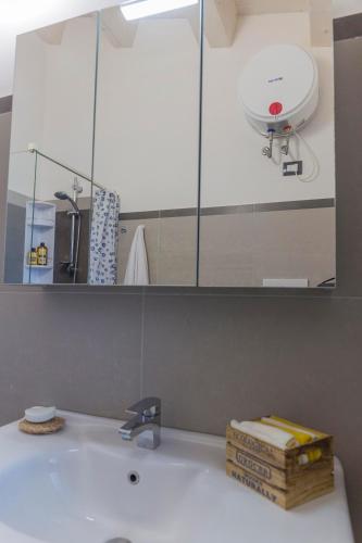 Ένα μπάνιο στο MareinSicilia Dammusa Residence