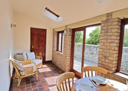 A seating area at Harland Cottage 