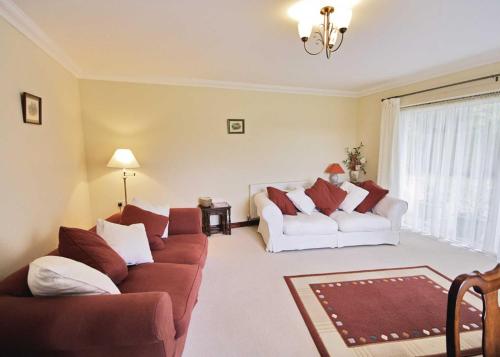 A seating area at Arum Cottage 