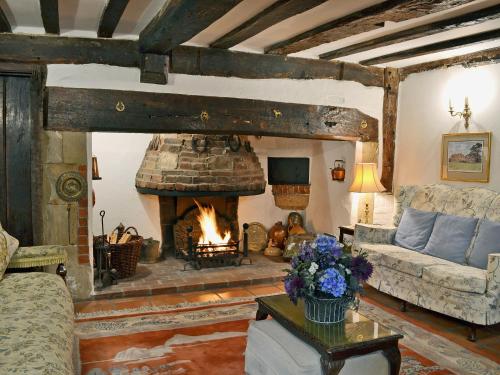 A seating area at Horseshoes Farm House 