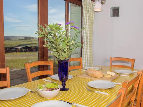 A restaurant or other place to eat at Laytham'S Farmhouse 