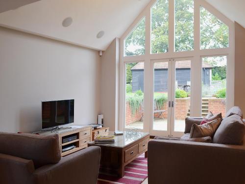 A seating area at Grovelands Lodge 