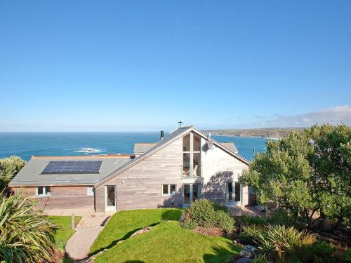 The building where the vacation home is located 