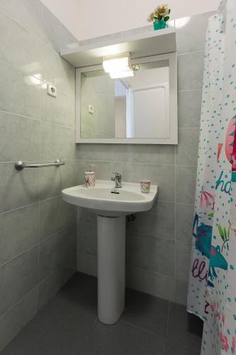 Cozy Flat With Unbeatable Views to Sagrada Familia