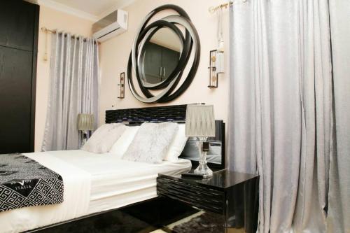 Ένα ή περισσότερα κρεβάτια σε δωμάτιο στο Westland Villa