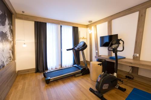 Fitness centrum a/nebo fitness zařízení v ubytování NH Collection Alagna Mirtillo Rosso
