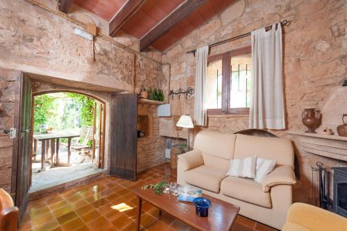 Villa Els Olivers / Olivers Petits