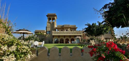 Κήπος έξω από το Mihir Garh