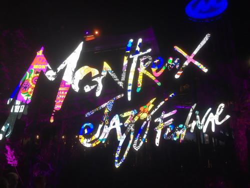a sign that says happy new year at night at Le Preyet in Veysonnaz