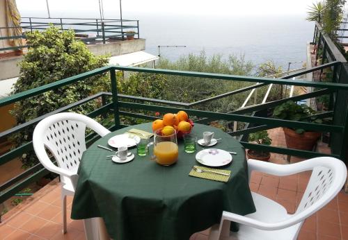 Balkoni atau teres di Elayon Home - Sea view apartment