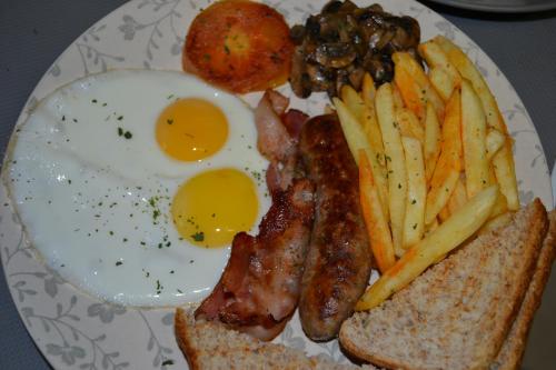 Mad på pensionatet eller i nærheden