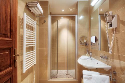 Hotel Residence Agnes tesisinde bir banyo