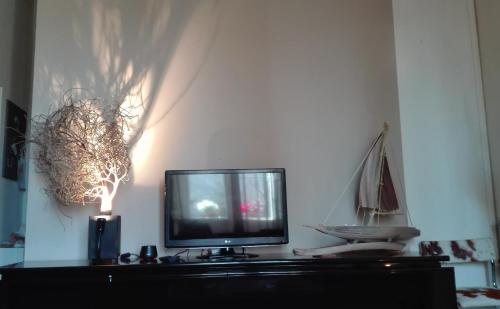 En tv och/eller ett underhållningssystem på La Casa Rosa