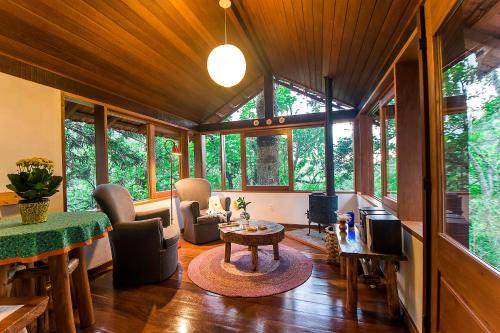 Ruang duduk di Pousada Casa Bonita