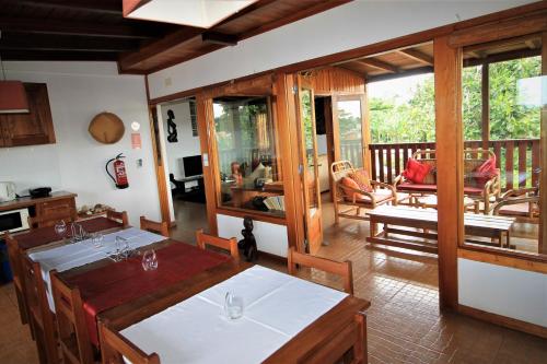 Gallery image of Sweet Guest House in São Tomé