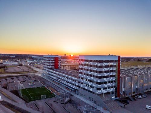 Východ nebo západ slunce při pohledu z apartmánu nebo okolí