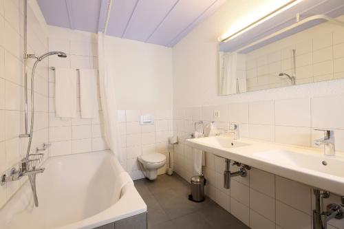 Bilik mandi di Hotel Roter Ochsen