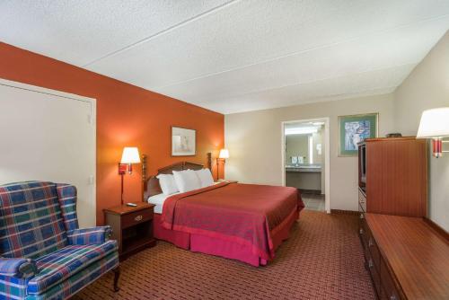 Gallery image of Days Inn by Wyndham Hurricane Mills in Hurricane Mills