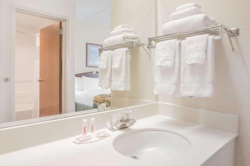科爾賓的住宿－科爾賓貝蒙特旅館套房酒店，相簿中的一張相片