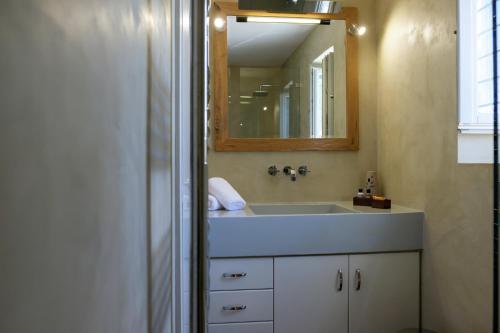 Ванная комната в Traditional Guest House Grandma Vitsa in Ermioni