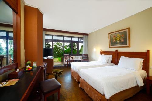 Gallery image of Puncak Pass Resort in Puncak