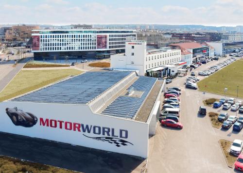 Fotografie z fotogalerie ubytování V8 HOTEL Motorworld Region Stuttgart v destinaci Böblingen